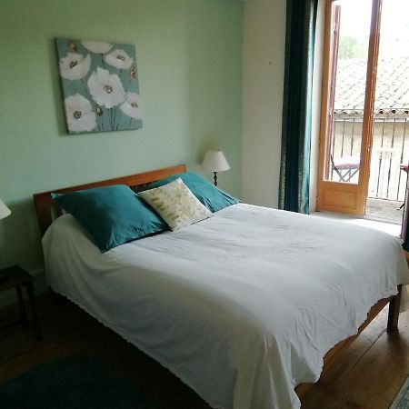 Bed and Breakfast Aux Douces Nuits De Rivel Екстер'єр фото